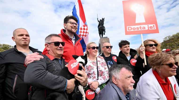 Prosvjedi lijeve oporbe u pet gradova, HDZ se ruga, a HNS donio odluku koja ne iznenađuje
