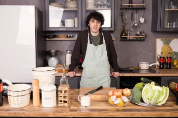 David (22) iz serije 'Videobox' šarmirao u kuhinji; Ljuba (80) i Anđelka (74) ostale bez riječi!