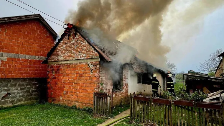 Tragedija na Uskrs. Kod Slavonskog Broda požar na obiteljskoj kući. Pronađeno beživotno tijelo