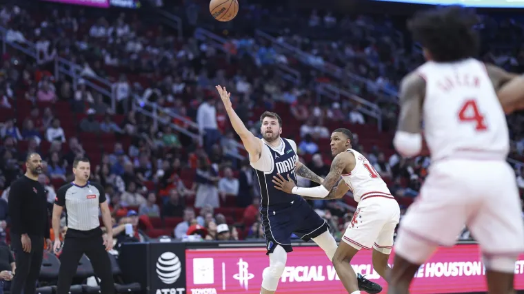 Dončić nevjerojatno zabio uz pomoć semafora pod krovom dvorane pa s trice ostavio komentatora u &scaron;oku