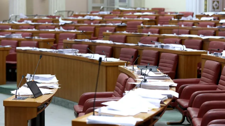 U saborsku fotelju žele apsolutno svi. Najstariji kandidat ima 95, najmlađi napunio 18 godina