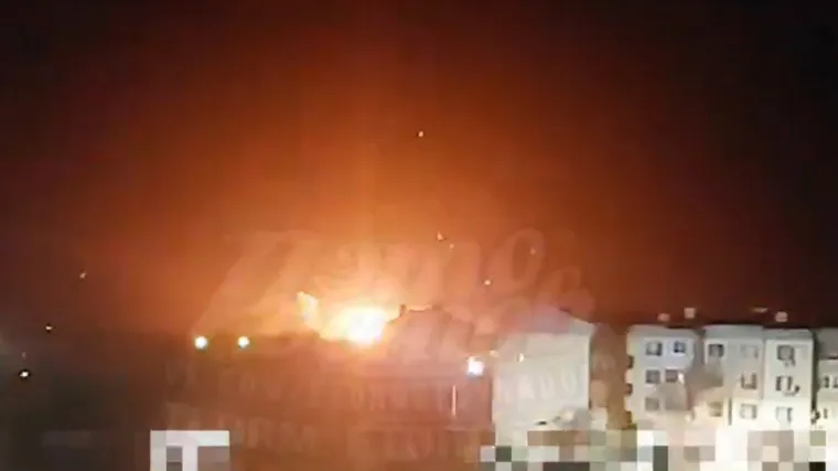 Ukrajinci izveli 'masovni napad' na vojni aerodrom u u Rusiji, pojavile su se snimke