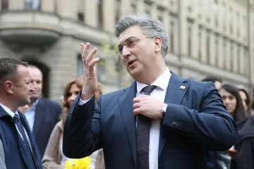 Plenković o nasilju nad ženama: 'Uvijek postoje kreteni'. Grbinu poručio: 'Kako ga nije sram hodati po cesti'