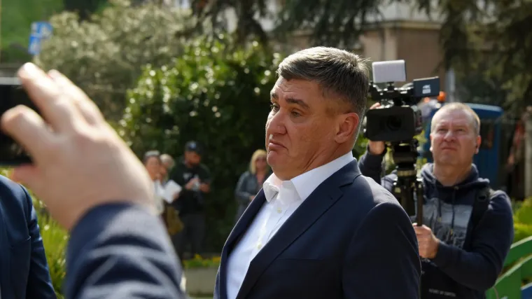 Milanović se oglasio na Fejsu i poslao znakovitu poruku: 'Sve znate!'