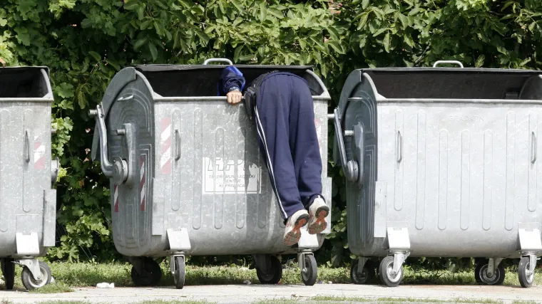 Predizborna obećanja: Davali bi 302 eura bakama koje čuvaju unuke i dizali mirovine na 67 posto prosjeka plaća