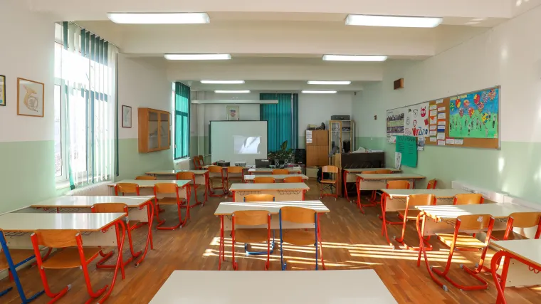 Sutra će nastava u &scaron;kolama biti drugačija nego inače! Zbog izbora &scaron;kolarci će ranije kućama