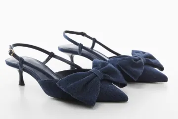 Najljepše cipele i sandale ukrašene neodoljivim mašnama