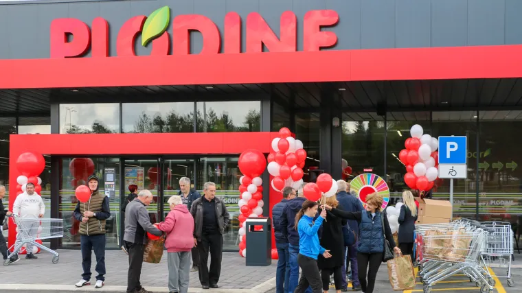 Plodine stigle i u Korenicu