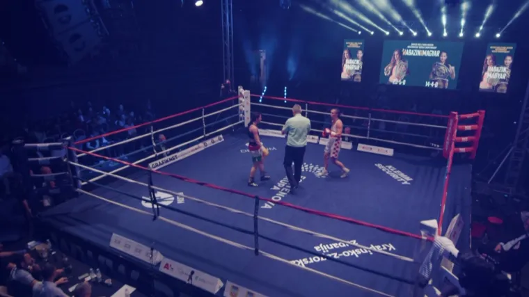 Ivana i Kinga ovako su otvorile prvih 25 sekundi posljednje 10 runde: Svaka je riječ suvišna