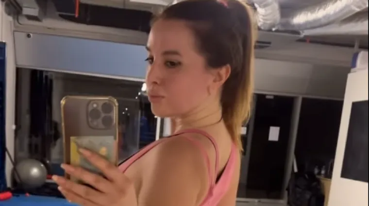 Nives Celzijus u tijesnom topu pokazala rezultate treninga: 'Sva sam mokra'