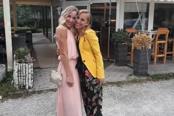 Tamara iz 'Braka na prvu' pokazala fotke sa sestrom blizankom: 'Trudna je...'