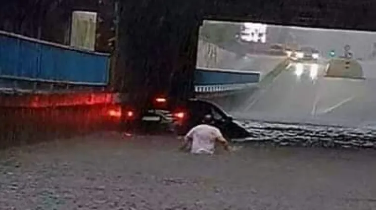 Heroj iz Slavonskog Broda koji je spasio čovjeka iz potopljenog auta: 'Vozač je bio je u &scaron;oku, nije reagirao'