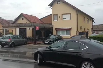 Nakon protoklolarnih dužnosti, Plenković i DP-ovci povukli se u sotinu na druženje u kafić