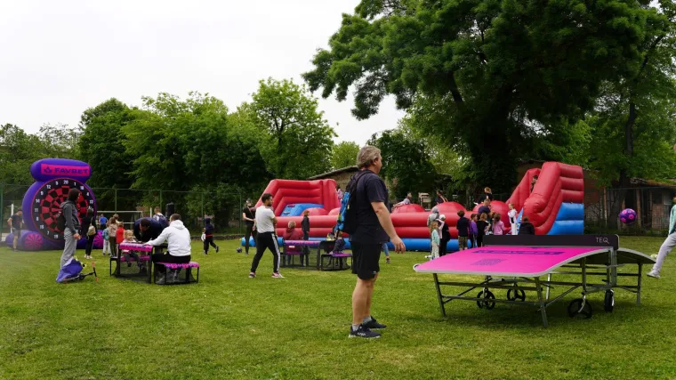 Sportsko &ndash; obiteljskim druženjem za praznik rada Crvena Kalina i Favbet Fundation razveselili brojne Ukrajince