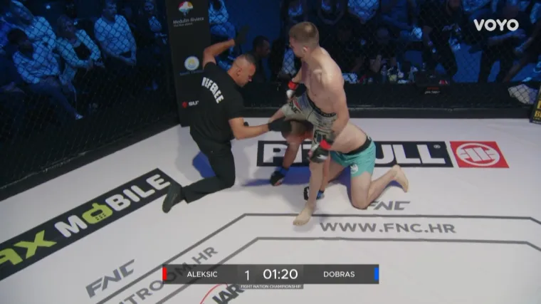 Srbin furiozno krenuo i bilo je samo pitanje trenutka kada će sudac prekinuti meč