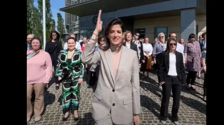 Američka veleposlanica zaplesala na 'Rim Tim Tagi Dim', pogledajte video