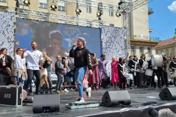 Trg bana Jelačića odzvanjao u ritmu Rim Tim Tagi Dim-a! Baby Lasagna nastupio na dočeku