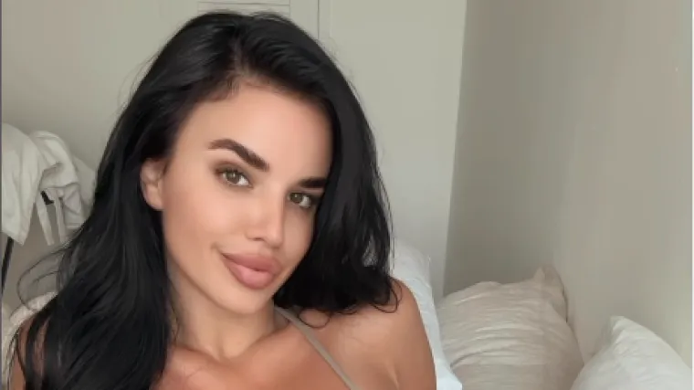 Knoll objavila goli&scaron;avu fotku, pažnju ukrao zanimljiv detalj: Jeste li primijetili?