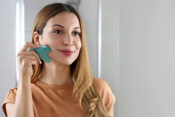 Gua sha kamen - tajna mladolikog izgleda. Evo kako postići savršenu masažu