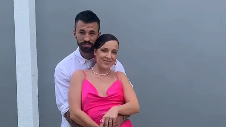 Tiago i Tina pozirali u vrućem zagrljaju: Pogledajte kamo je Brazilcu pobjegla ruka