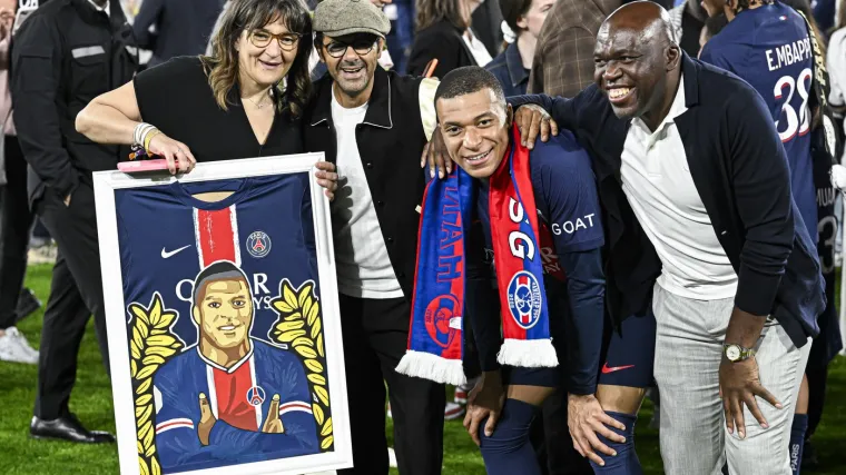 Mbapp&eacute;ova majka odgovorila na pitanje za koga će Kylian potpisati