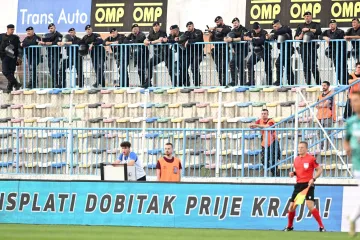 Zbog ove utakmice navijači Hajduka su kupovali godišnje ulaznice Lokomotive