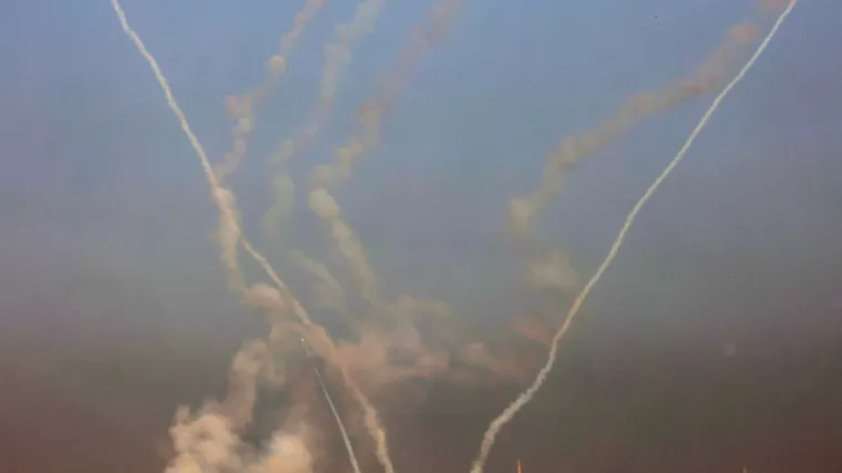 Hamas lansirao rakete na Tel Aviv, Izraelom odjekuju sirene