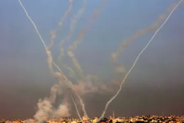 Hamas lansirao rakete na Tel Aviv, Izraelom odjekuju sirene