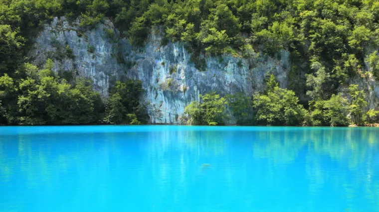 Svi smo bili na Plitvicama, ali rijetko tko je proveo godi&scaron;nji tamo: Evo 6 razloga da razmislite o tome