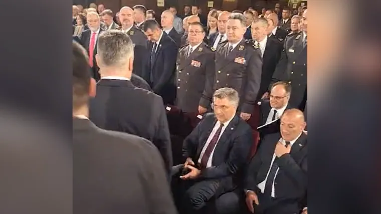 To se zove tetris politika! Milanović skoro sjeo pored Plenkovića, a onda je krenulo prestrojavanje