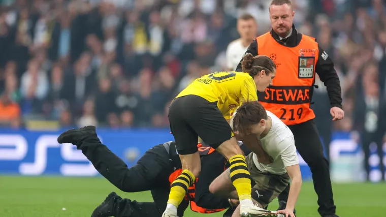 Policija prevela preko 50 ljudi, iza upada na teren stoji Rus