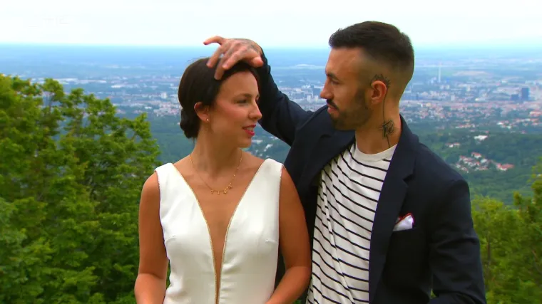 Tina progovorila o emocijama, fanovi opleli: 'Zaslužuje&scaron; ti nekog ozbiljnijeg'