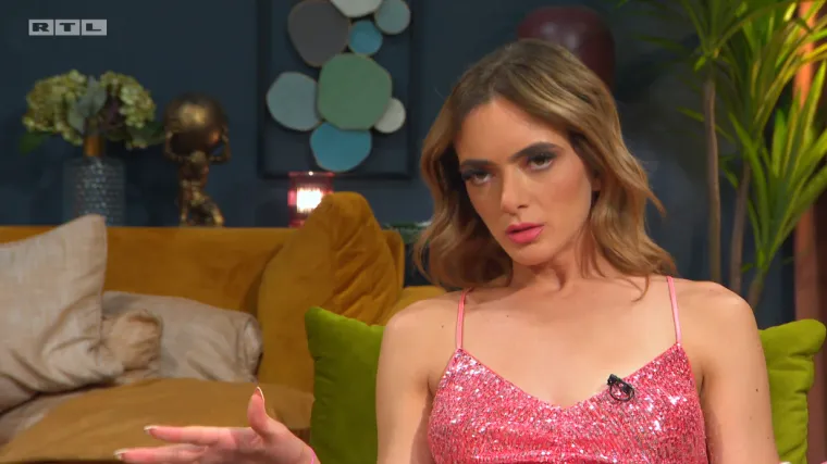 Dok fanovi hvale Klaru, njezina je sestra ne &scaron;tedi: 'Užas... Pokazala si kakva si'