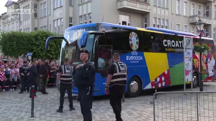 Pogledajte kako je izgledao doček Vatrenih u Neuruppinu