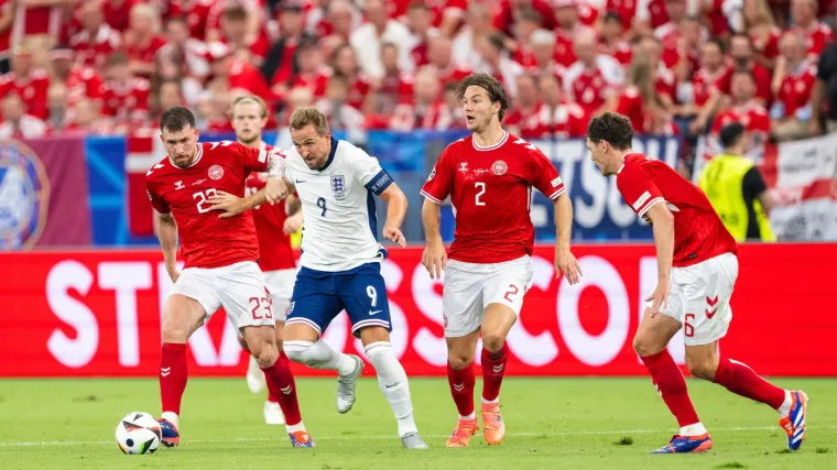 Danci razotkrili slabosti Engleza: Hjulmand zabio golčinu za remi