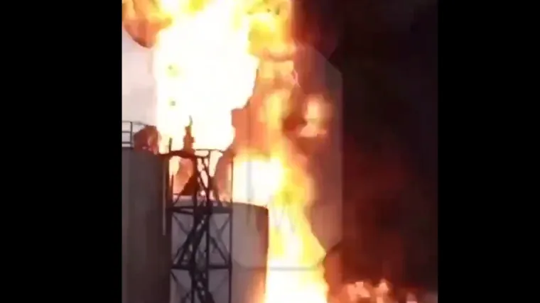 Ukrajinci zadali žestok udarac Rusima: Izbili veliki požari, vatrogasci se bore s buktinjom