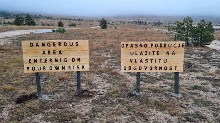 Otac poginulog dječaka zaradio kaznenu prijavu, MORH: 'Na pločama jasno piše - na vlastitu odgovornost'