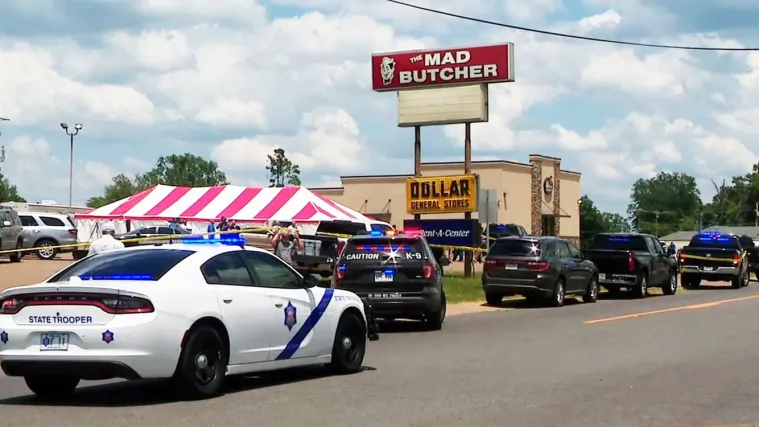 Strava u SAD-u: Počeo pucati po kupcima u supermarketu. Ubio troje i ranio 10 ljudi