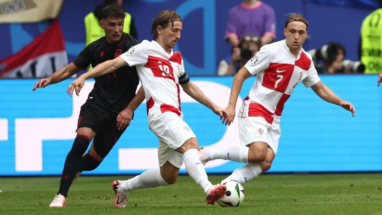 Srbi poludjeli zbog zahtjeva Hrvatske na Euru: 'Skandal, ozogla&scaron;eni usta&scaron;ki pjevač ih motivira'