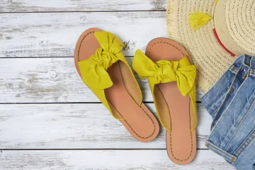 Posvuda su sandale s mašnama, a mogu se pronaći na super sniženju