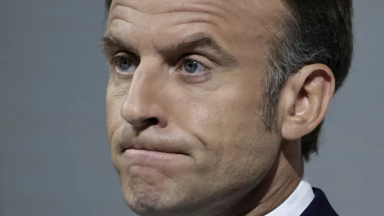 Besane noći za Macrona: Francuzi izlaze na izbore, stranka Le Pen vodi po anketama