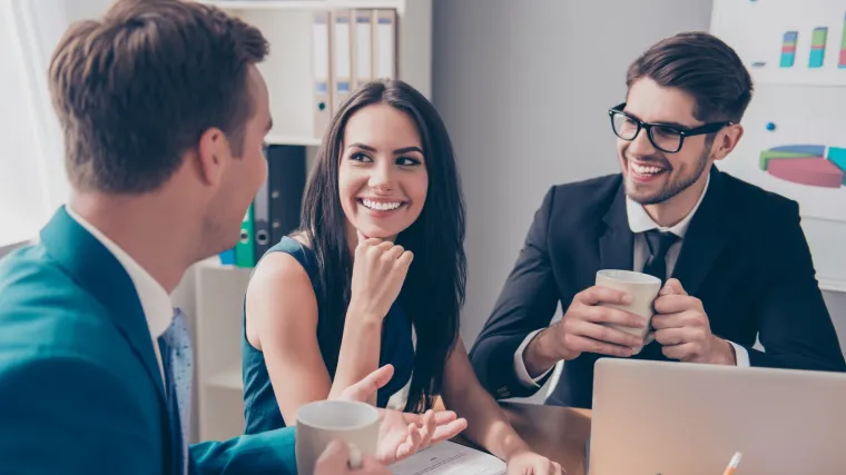 Gotovo polovica građana bi htjela raditi u javnom sektoru, plaća je najbitniji faktor, a 80% bi ih promijenilo posao ako se ukaže prilika