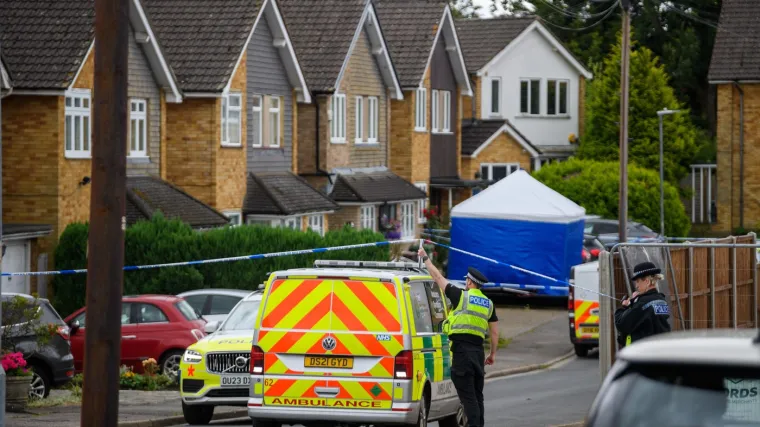 Horor u Engleskoj: Ubijena supruga i dvije kćeri BBC-jevog komentatora