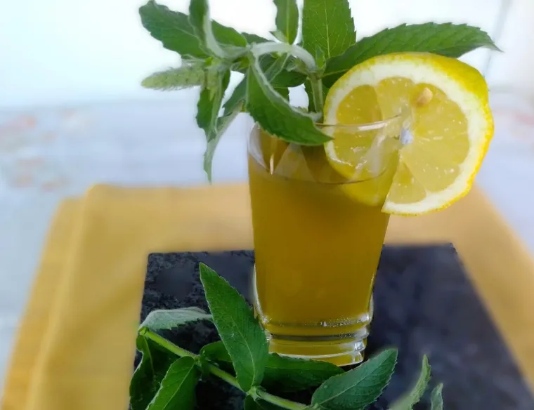 Rashladite se osvježavajućim sokom od mente i limuna po receptu bake Slavice