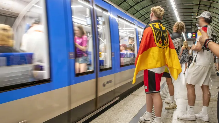 Pale kritike na račun Deutsche Bahna za vrijeme Eura: Njemački ministar prometa stao uz navijače