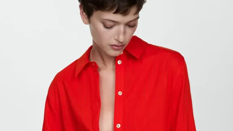 Crvena je jako tražena - 25 upečatljivih crvenih komada sa sniženja