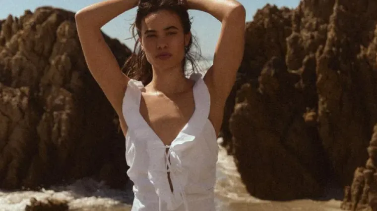 Bijela haljina je omiljeni klasik, a najljepše modele ima Zara