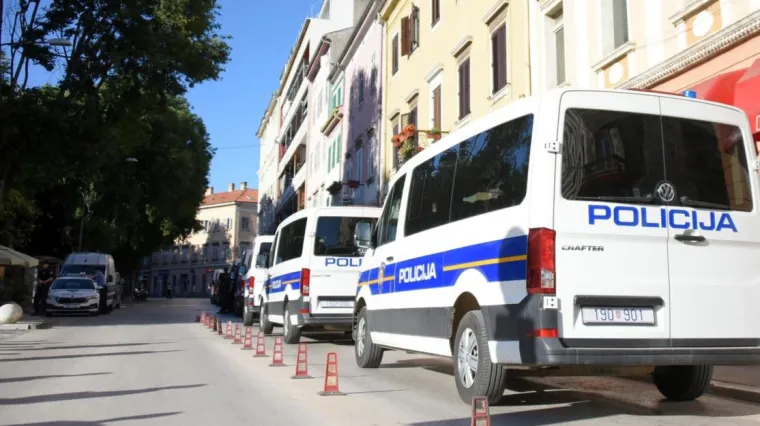 U Puli na&scaron;li mrtvog 50-godi&scaron;njaka. Traje očevid, naložili i obdukciju