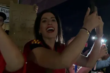 Pogledajte kako je izgledao doček novih europskih prvaka ispred hotela