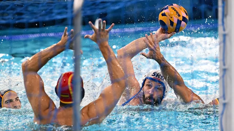 Nastavlja se potop srpskih vaterpolista u Parizu, prijeti im veliki debakl